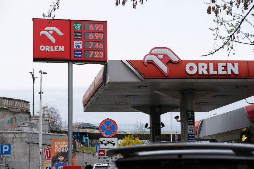 Szwajcarska spółka Orlenu straciła na nieudanym kontrakcie na zakup ropy i produktów ropopochodnych 1,6 mld zł /Damian Lemanski /Agencja FORUM