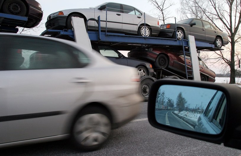 Szwajcarzy dbają o samochody. Niestety teraz import może być nieopłacalny /Wojciech Jargilo /Reporter