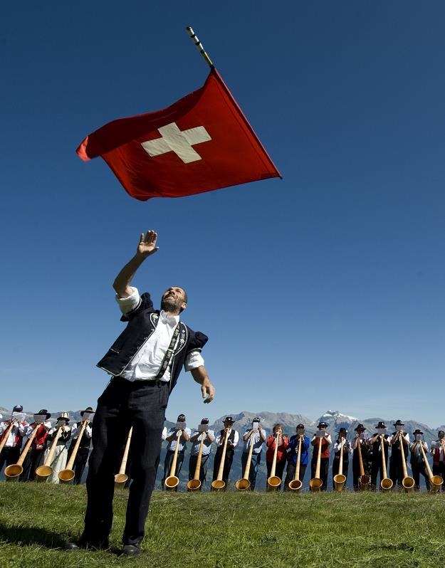 Szwajcarzy mówią dobrze o imigrantach... /AFP