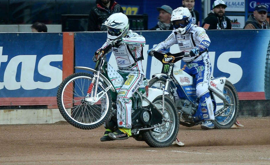 Szwed Tomas Jonasson i Duńczyk Nicki Pedersen podczas treningu na Stadionie Narodowym /Bartłomiej Zborowski /PAP
