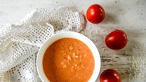 Szybka i tania zupa pomidorowa