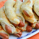 Szybka przekąska z ciasta francuskiego. Na ciepło smakuje najlepiej 