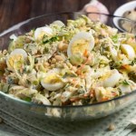 Szybka surówka jajeczna. Zapisz przepis i zrób na Wielkanoc