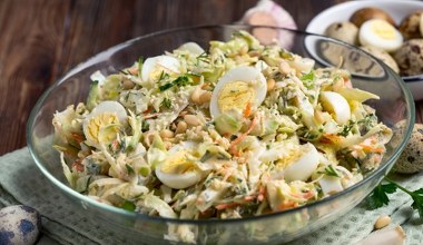 Szybka surówka jajeczna. Zapisz przepis i zrób na Wielkanoc