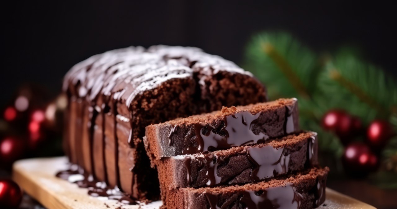 Szybki piernik z powidłami śliwkowymi i z polewą czekoladową /123RF/Picsel, 123RF/Picsel /Pixel