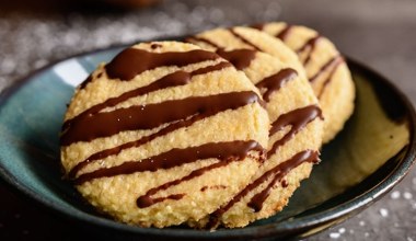 Szybkie ciasteczka na weekend. Pachną wanilią, kokosem i czekoladą