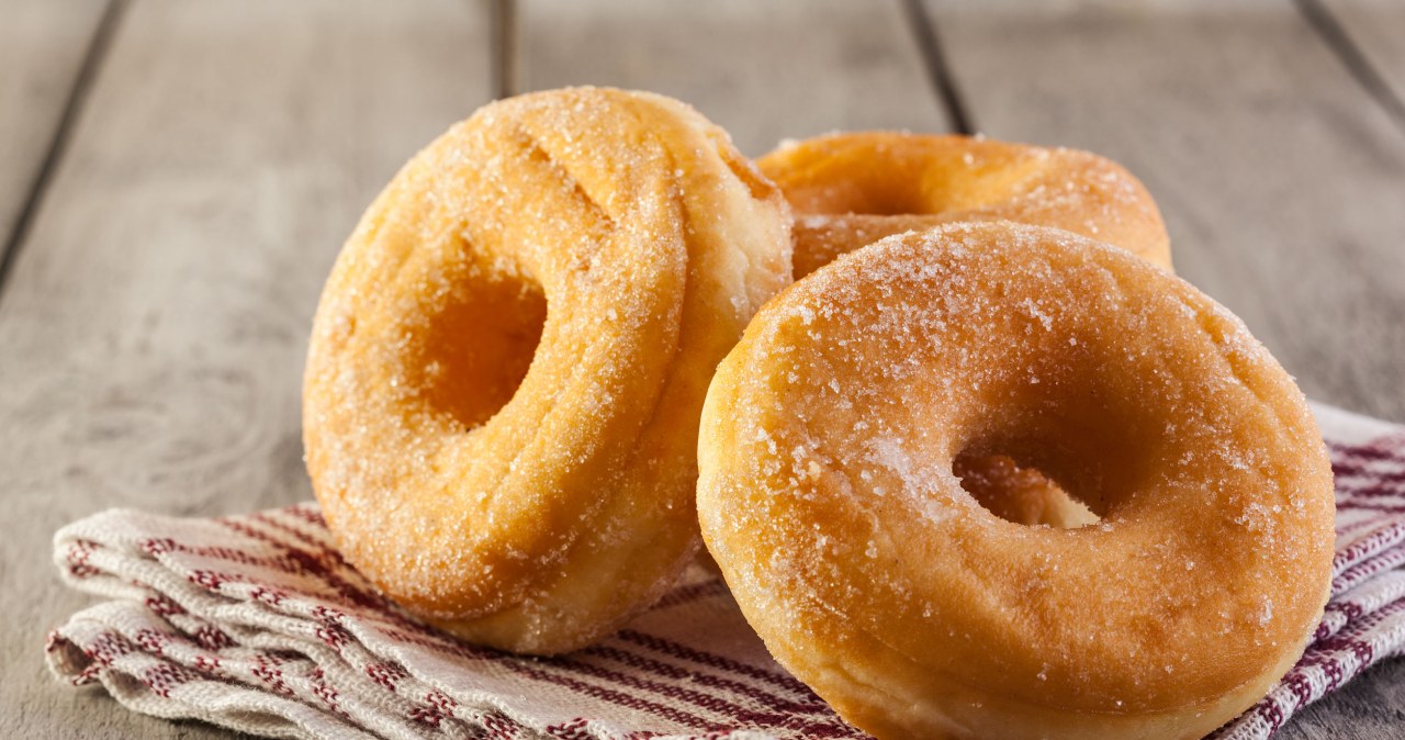 Szybkie oponki serowe - jak je zrobić? /123RF/PICSEL