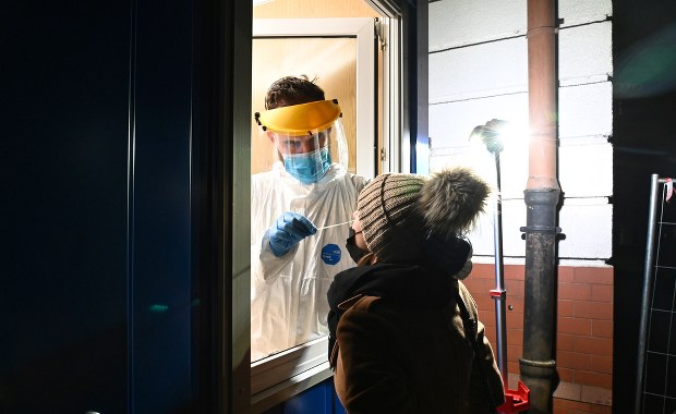 Szybkie testy antygenowe na Covid-19  w 15 miastach regionu