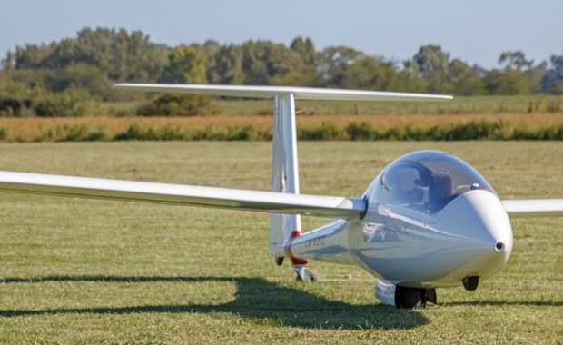 Szybowiec nie doleciał do lotniska. Pilot kompletnie pijany