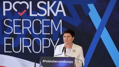 Szydło: Dzień Flagi, to dzień, który łączy wszystkich Polaków 