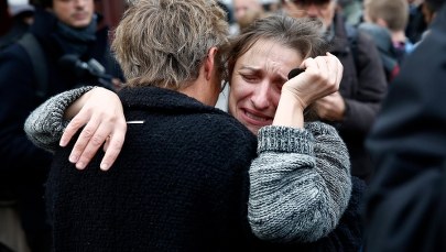 Szydło: Łączymy się z narodem francuskim i rodzinami ofiar 