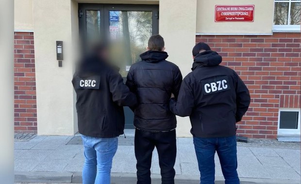 Szyfrowane komunikatory i fałszywe konta. Służby rozbiły grupę przestępczą