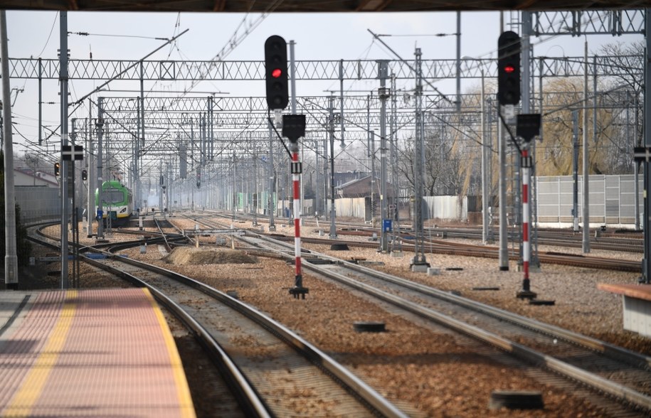 Szykują się kolejne zwolnienia w centrali PKP /Bartłomiej Zborowski /PAP