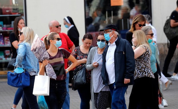 Szykują się nowe restrykcje w strefach czerwonych i żółtych