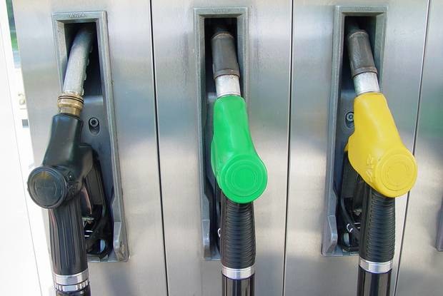 Szykują się znaczne obniżki cen paliw! /INTERIA.PL