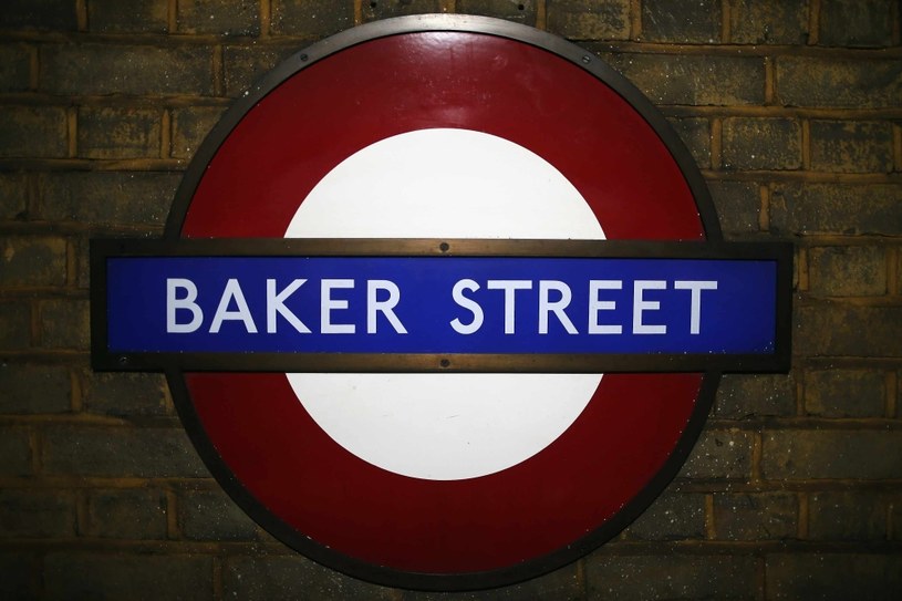 Szyld na  Baker Street, najstarszej londyńskiej stacji metra /Getty Images/Flash Press Media