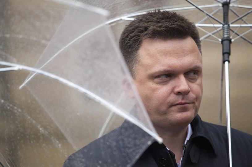 Szymon Hołownia na oczach wszystkich dokonuje samozniszczenia - pisze Przemysław Szubartowicz /Maciej Luczniewski/NurPhoto /AFP