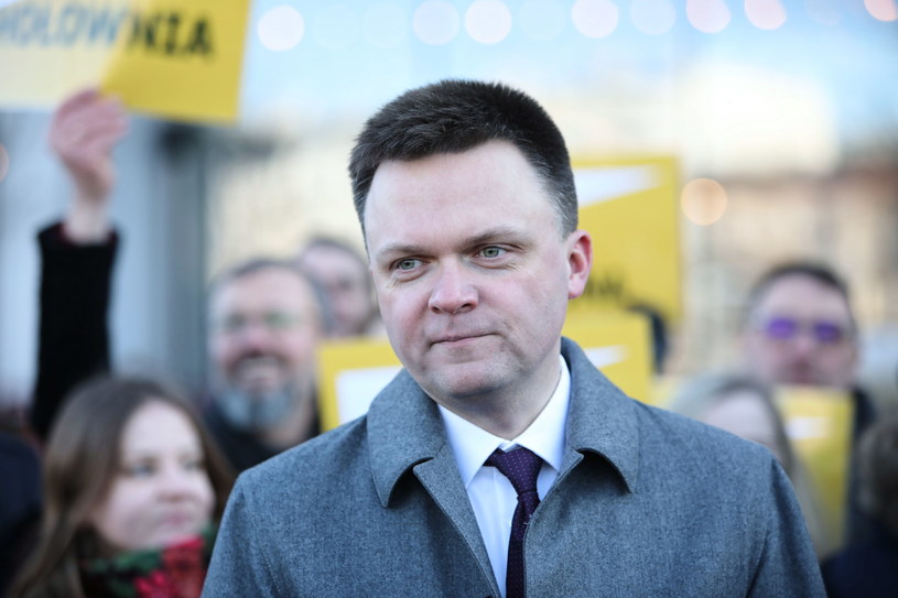 Szymon Hołownia podczas konferencji prasowej w Warszawie / 	Leszek Szymański    /PAP