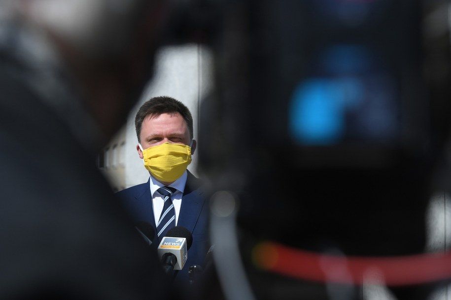 Szymon Hołownia podczas konferencji prasowej / 	Radek Pietruszka   /PAP
