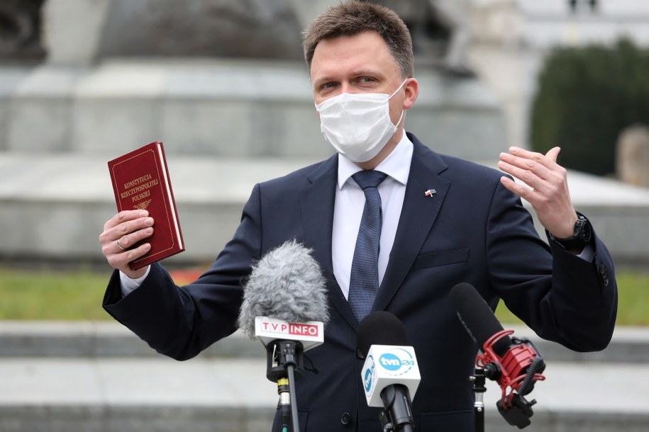 Szymon Hołownia podczas konferencji prasowej / 	Tomasz Gzell    /PAP