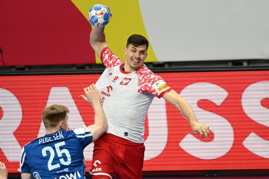 Szymon Sićko /	Marcin Bielecki   /PAP