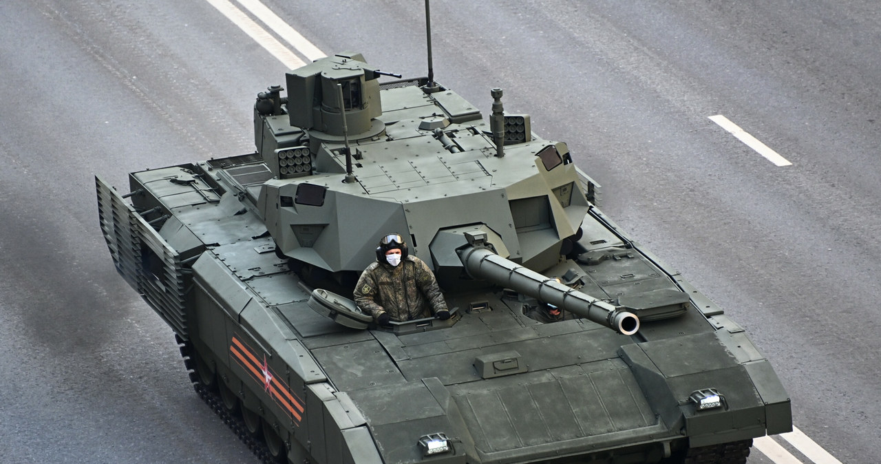 T-14 podczas defilady w Moskwie /SPUTNIK Russia /East News