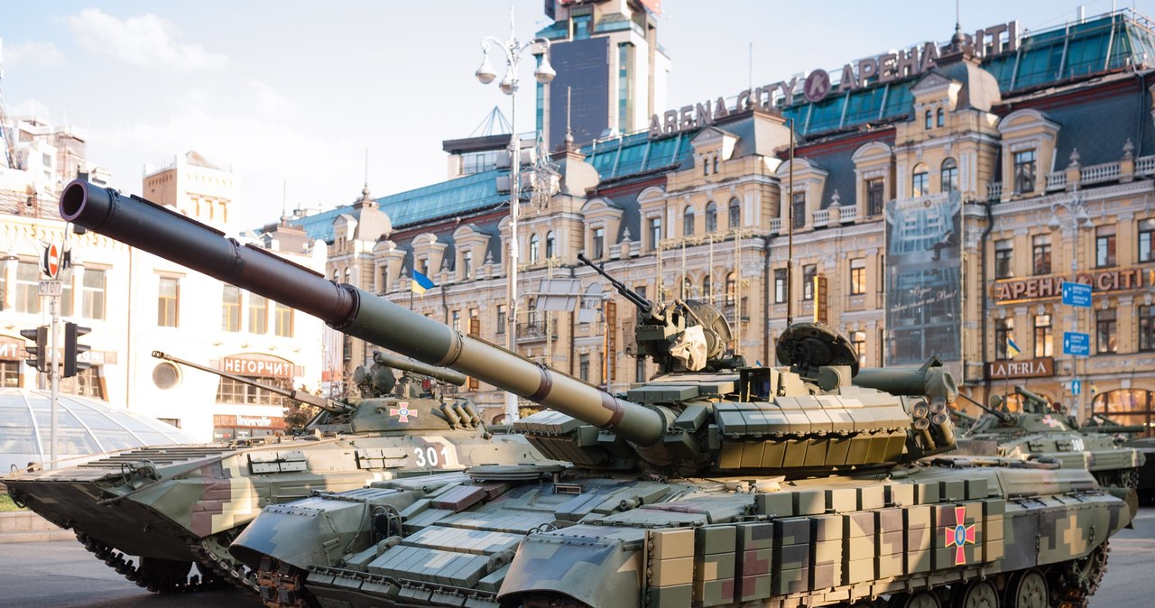 T-64BV to wprowadzona w 1985 roku modyfikacja sowieckiego czołgu T-64B ze zwiększoną ochroną przeciwpancerną i przeciwradiacyjną /VoidWanderer /Wikipedia