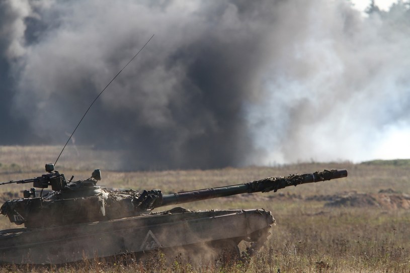 T-72 na ćwiczeniach Anakonda 2010. Obecnie czołgi tego typu nie przedstawiają większej wartości na polu walki /Jan Kucharzyk /East News