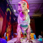 T. rex w swetrze podbija Londyn. Świąteczny sezon w Muzeum Historii Naturalnej