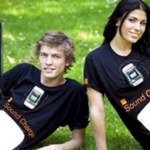 T-shirt od Orange naładuje telefony komórkowe