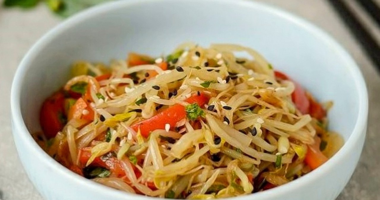 Ta azjatycka surówka odmieni każdy obiad /nitob1991 /123RF/PICSEL