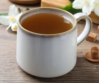 Ta herbata przyspiesza metabolizm i poprawia pracę jelit. Umysł lepiej pracuje, napięcie schodzi  