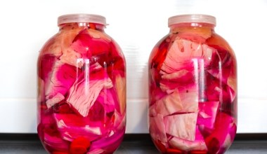 Ta kapusta bije klasyczną na głowę. Zachwyca smakiem, więc robię od razu dwie porcje 