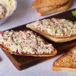 Ta pasta kanapkowa bije na głowę wszystkie inne. Zrobisz z nietypowego sera