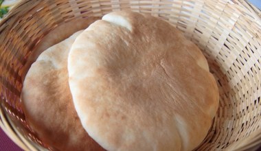 Ta pita smakuje lepiej, niż z greckiej restauracji. Znajomi ją pokochają