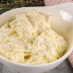 seler Ta surówka oczyszcza organizm bez zbędnych wyrzeczeń. Ma mało kalorii, poprawia trawienie i odporność