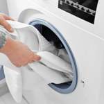 Ta ukryta funkcja w pralce pozwoli zmniejszyć wilgotność w mieszkaniu