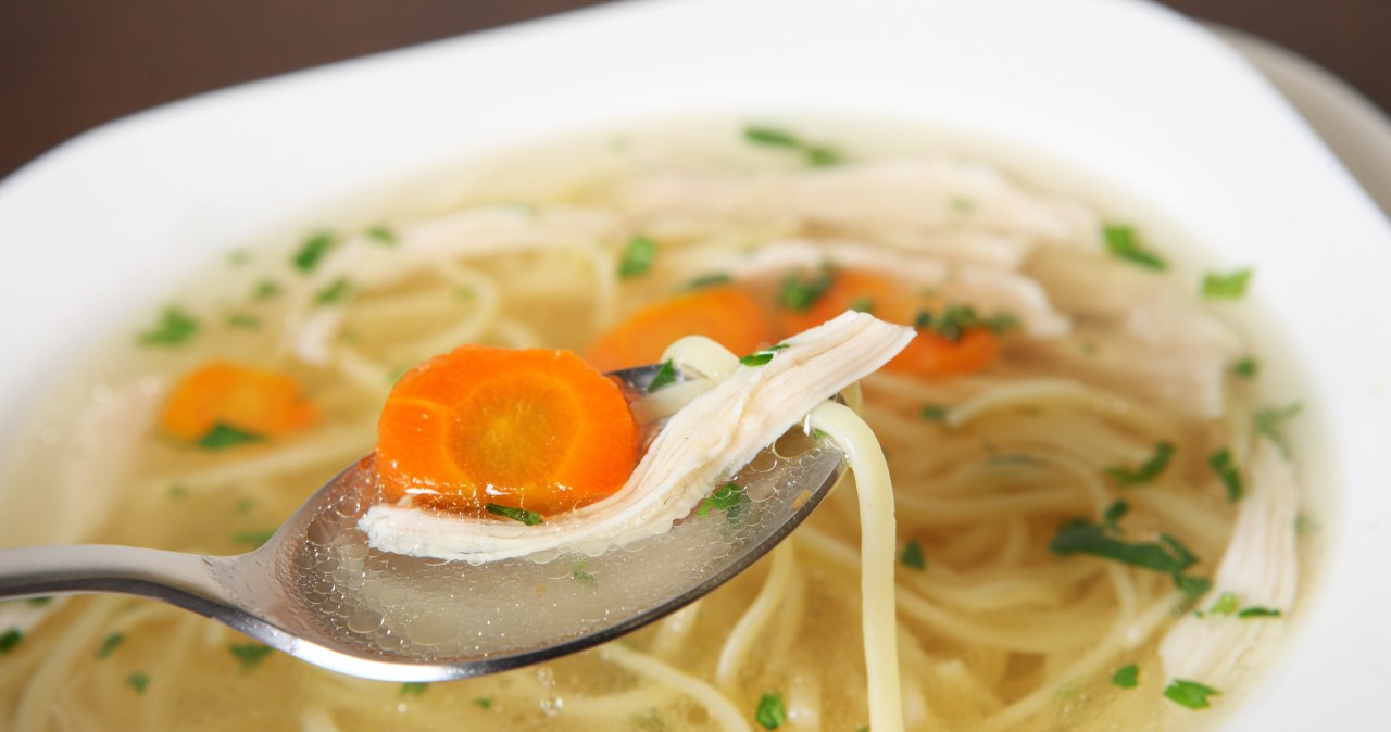 Ta zupa świetnie działa na odporność /Macniak /123RF/PICSEL