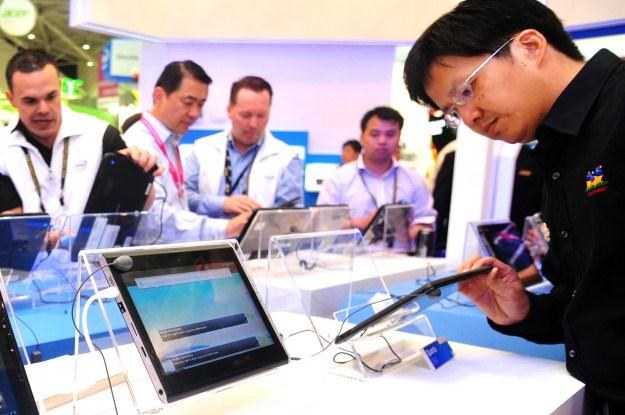 Tablety z procesorami Intela mogą być hitem w 2012 roku /AFP
