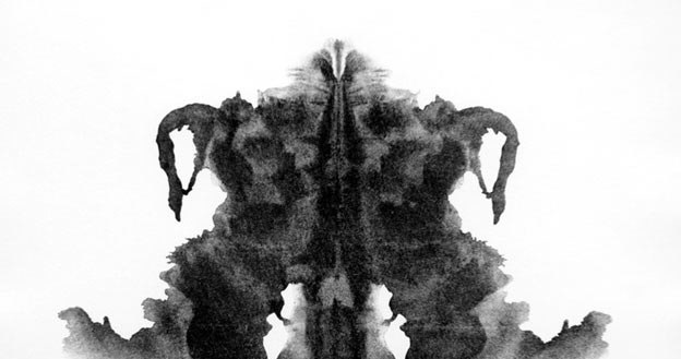 Tablic z plamami atramentowymi testu Rorschacha Fot. Stanley Goldblatt /East News