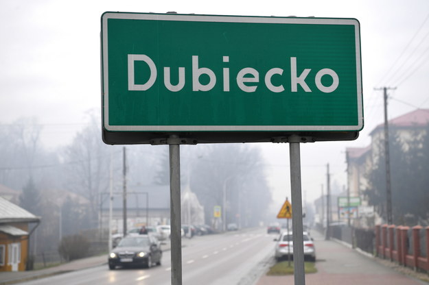 Tablica informacyjna w Dubiecku (powiat przemyski) /Darek Delmanowicz /PAP