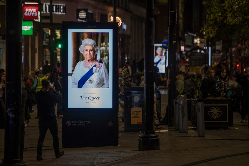 Tablice informacyjne na ulicach Londynu /Anthony Devlin/Getty Images /Getty Images