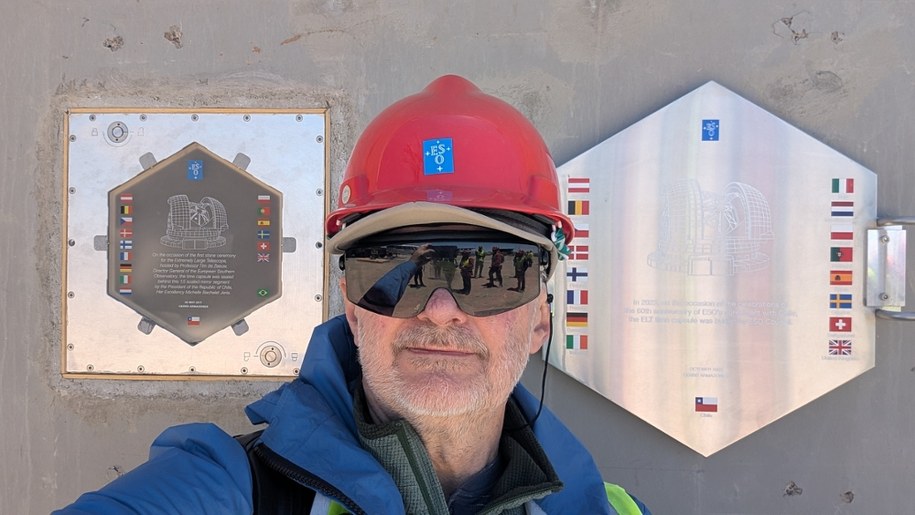 Tablice pamiątkowe przypominają, że Europejskie Obserwatorium Południowe to organizacja zrzeszająca kilkanaście europejskich krajów, w tym Polskę. Krajem gospodarzem jest Chile. /Fot. Grzegorz Jasiński /RMF FM