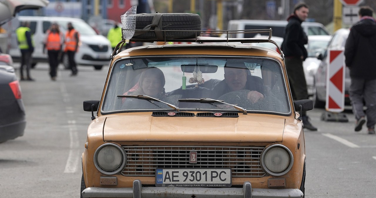 Tablice rejestracyjne z Ukrainy - jak je czytać? /Getty Images