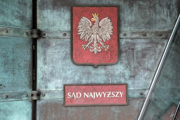 Tabliczka informacyjna na budynku Sądu Najwyższego w Warszawie / 	Albert Zawada /PAP