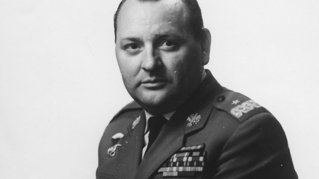 Tadeusz Pietrzak zmarł był m.in. dowódcą wojsk wewnętrznych MSW i zastępcą szefa Informacji Wojskowej /Stanisław Czarnogórski    /PAP