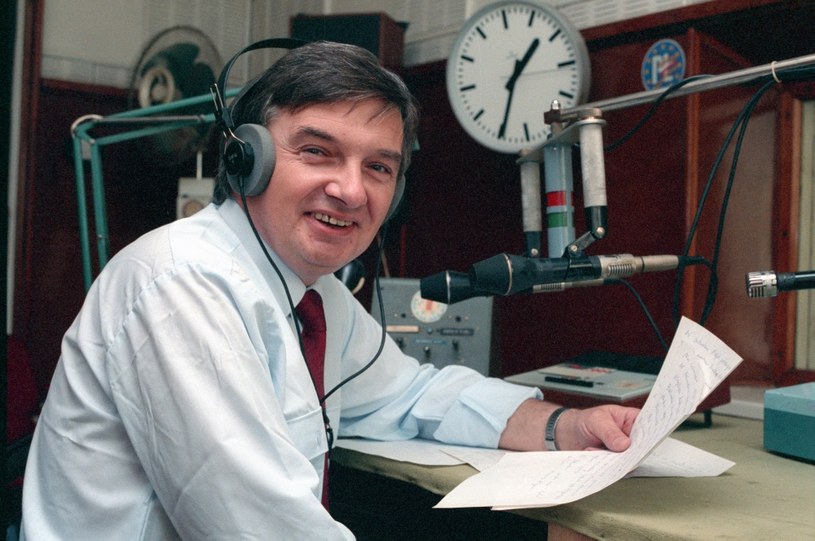 Tadeusz Sznuk na planie radiowym, 1991 rok /Ireneusz Sobieszczuk /Agencja FORUM