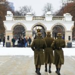 Tajemnica Grobu Nieznanego Żołnierza. Kim był bohater, który spoczywa w sercu Warszawy?