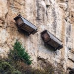 Tajemnica "wiszących trumien" w Chinach rozwiązana. Kim byli zmarli?