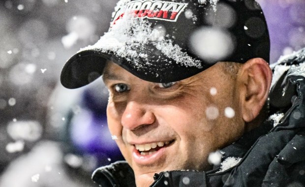 Tajemnice marki Nowrocky. Kto zarabia na Karolu Nawrockim?